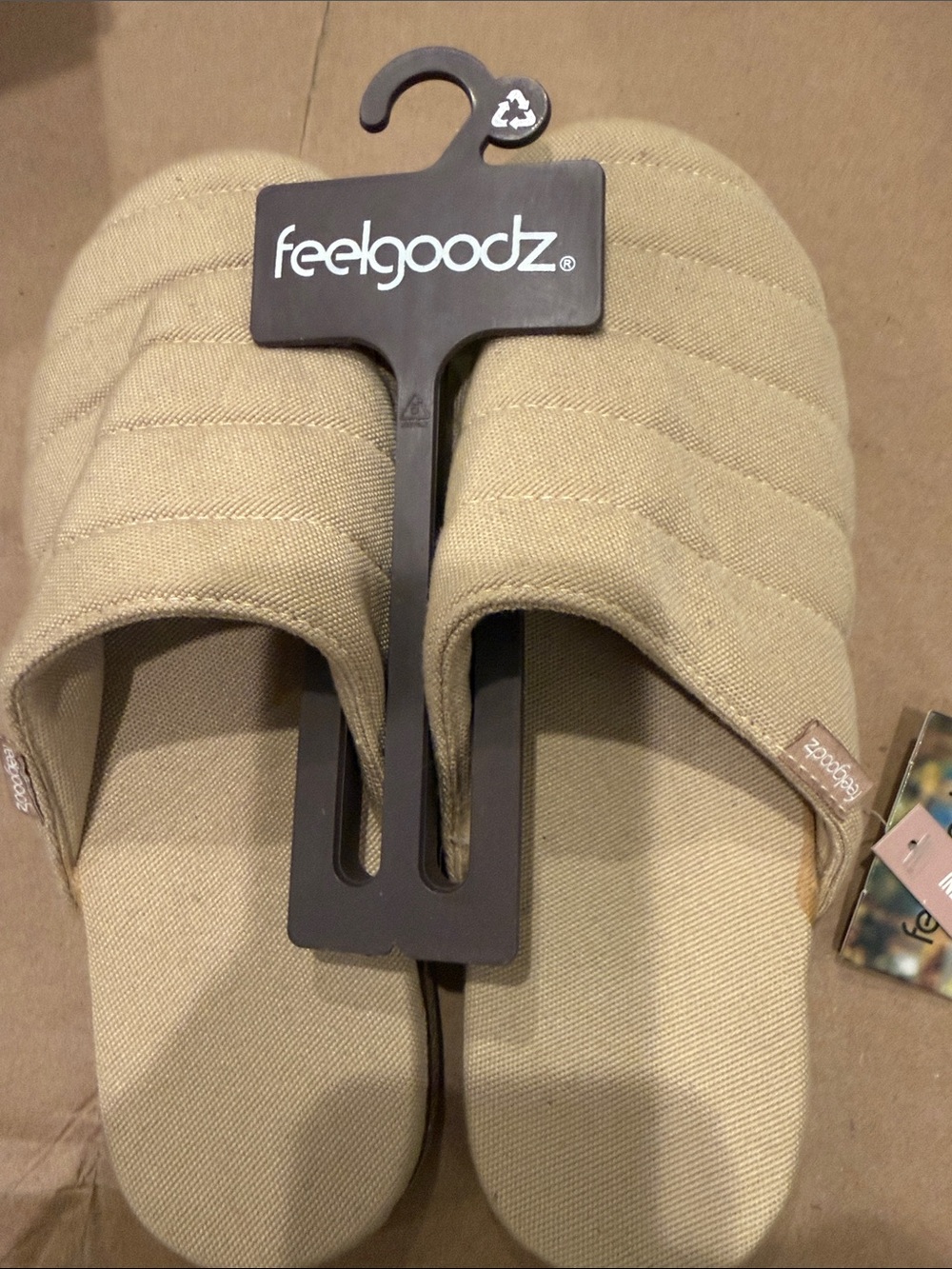 NWT- Feelgoodz Women's Quilted Mule Slide Slippers - Comfort-Size 6/7
